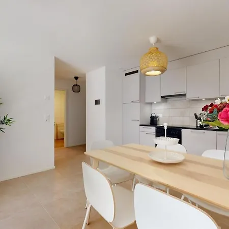 Nice Apartment At 10Min From Payerne, Fully Equipped Apartman *