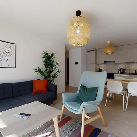 Nice Apartment At 10Min From Payerne, Fully Equipped Apartman *